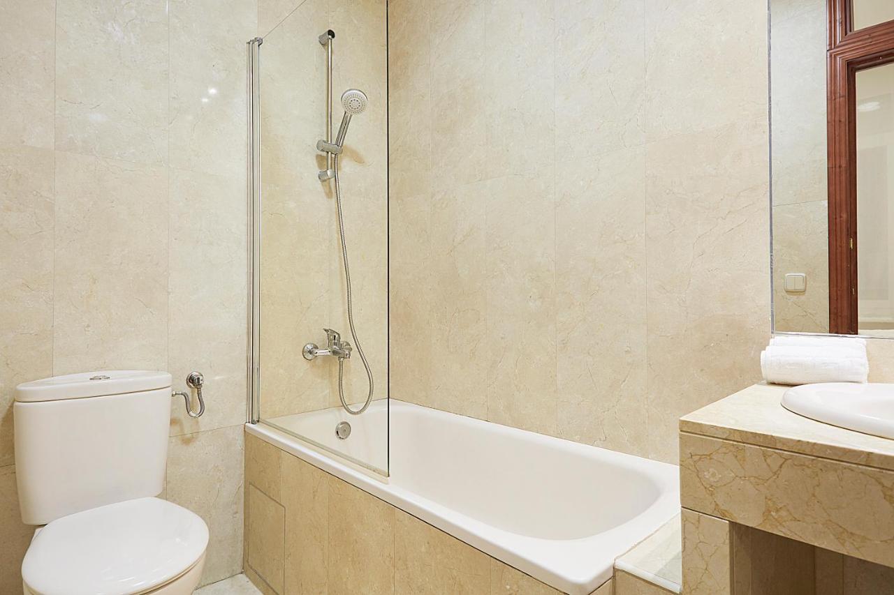 Leeways Apartment IX In Gran Via Madrid Eksteriør bilde